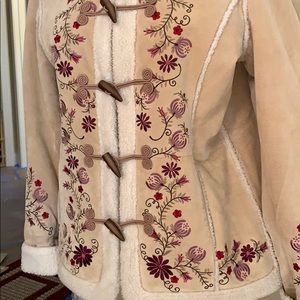 Beautiful Norwegian Style Coat Lovely Embroidery